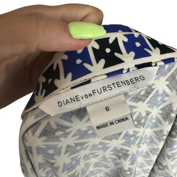 DIANE VON FURSTENBERG DVF Printed Collared Wrap Dress Size 6 - Picture 7 of 10